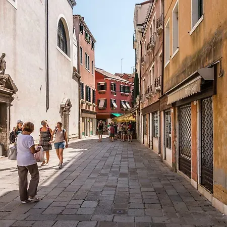 Bragora 3524 Between San Marco And Biennale