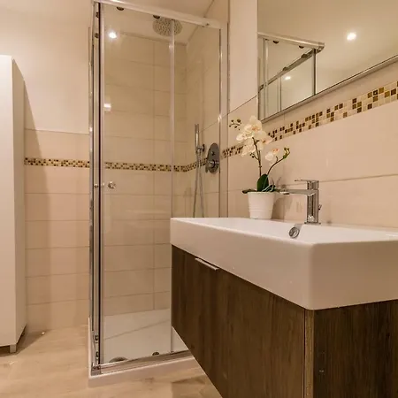 Bragora 3524 Between San Marco And Biennale